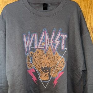 Size large super cute crewneck